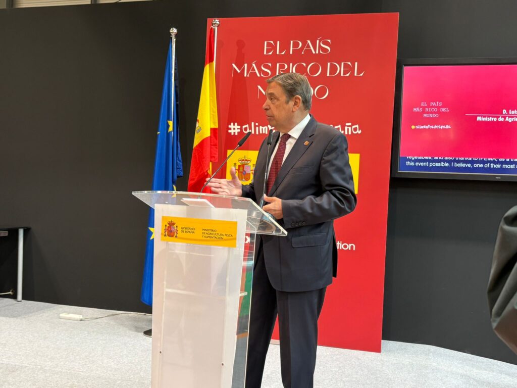 El ministro de Agricultura, Pesca y Alimentación, Luis Planas, durante su intervención en la inauguración de Fruit Attraction 2025 en IFEMA Madrid.