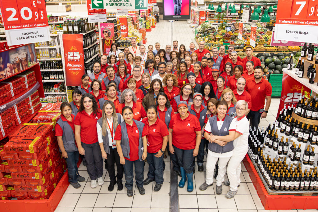 Antigua fachada del hipermercado Alcampo Pío XII. El primero de la Comunidad de Madrid.