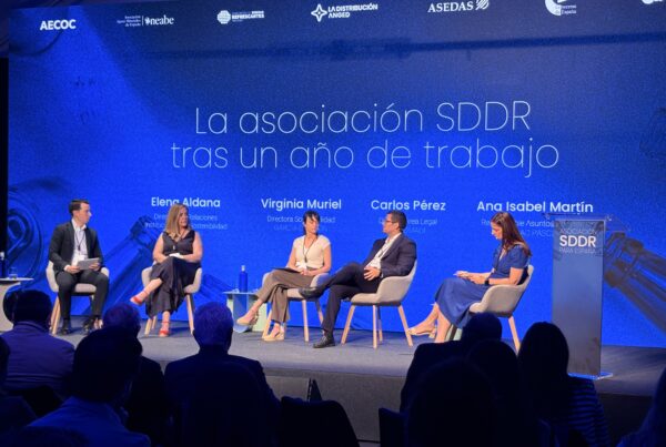 Representantes de empresas, administración y expertos del sector participaron en la jornada organizada por la Asociación SDDR para España, coincidiendo con su primer año de actividad.