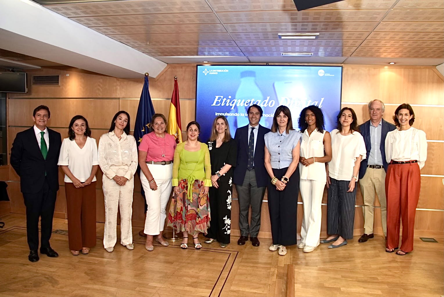 LA DISTRIBUCIÓN ANGED y OCU reunieron a representantes institucionales, eurodiputadas, organizaciones de consumidores y expertos para analizar el futuro del etiquetado digital en Europa.